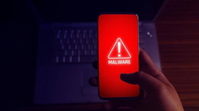 Programul malware Android de la hackeri ruși vă poate urmări și înregistra audio